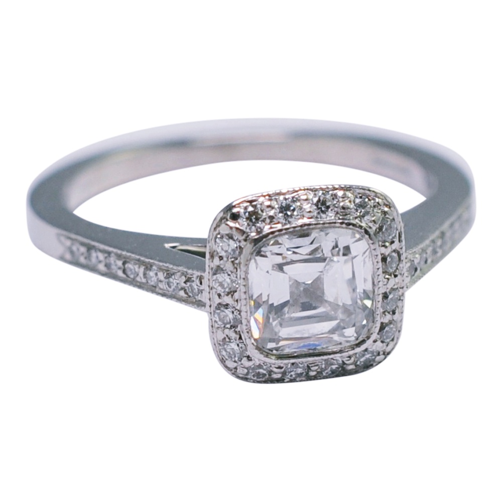  Tiffany  Co Diamond Legacy Platinum  Engagement  Ring  